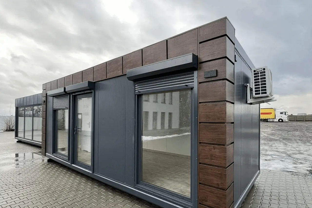 How to set up a profitable catering business with a catering container