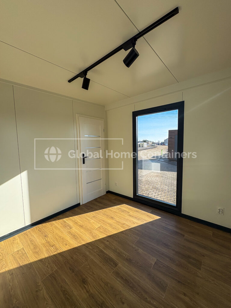 Kontener mieszkalny 900 × 315